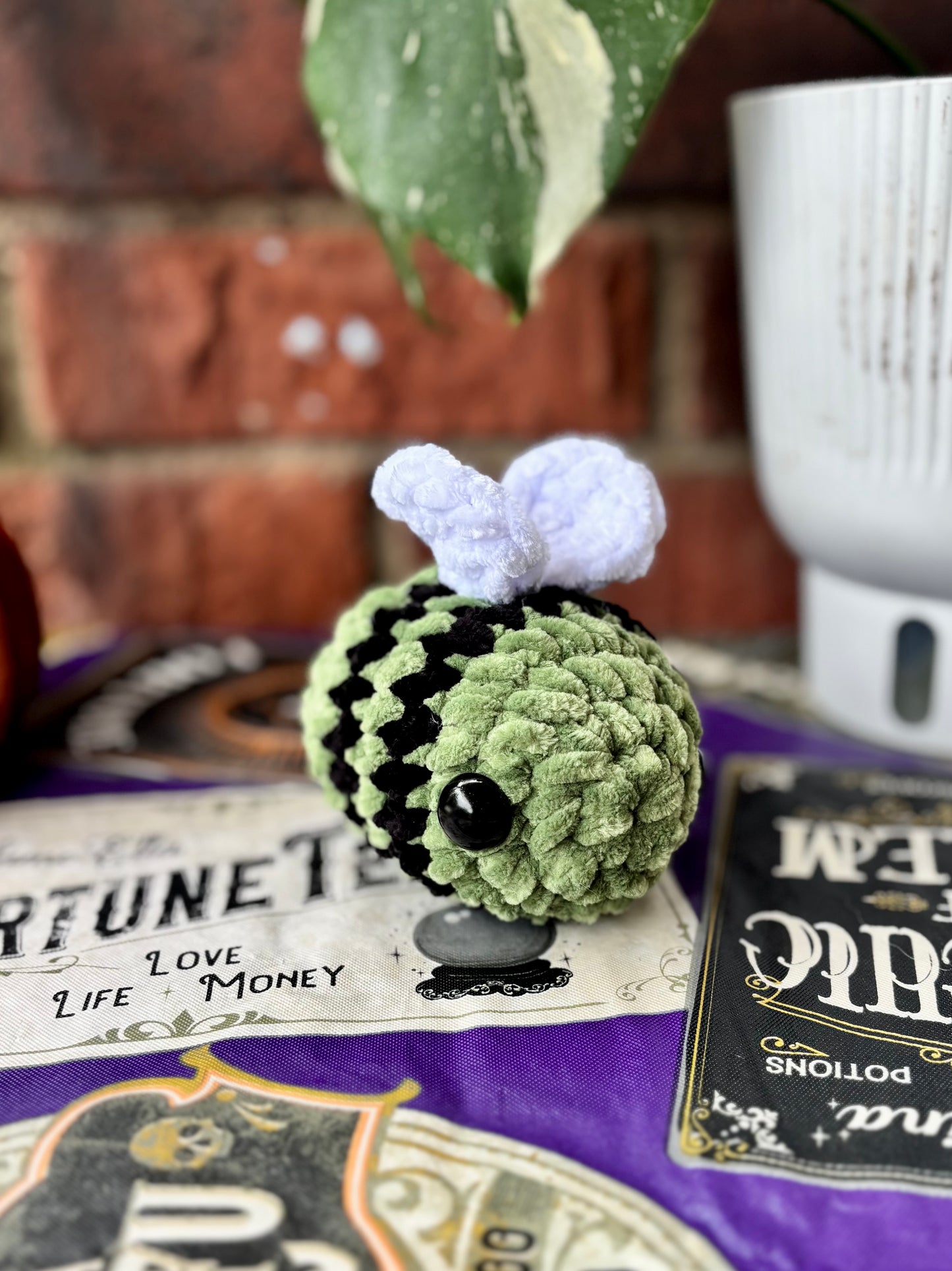 green zomBEES